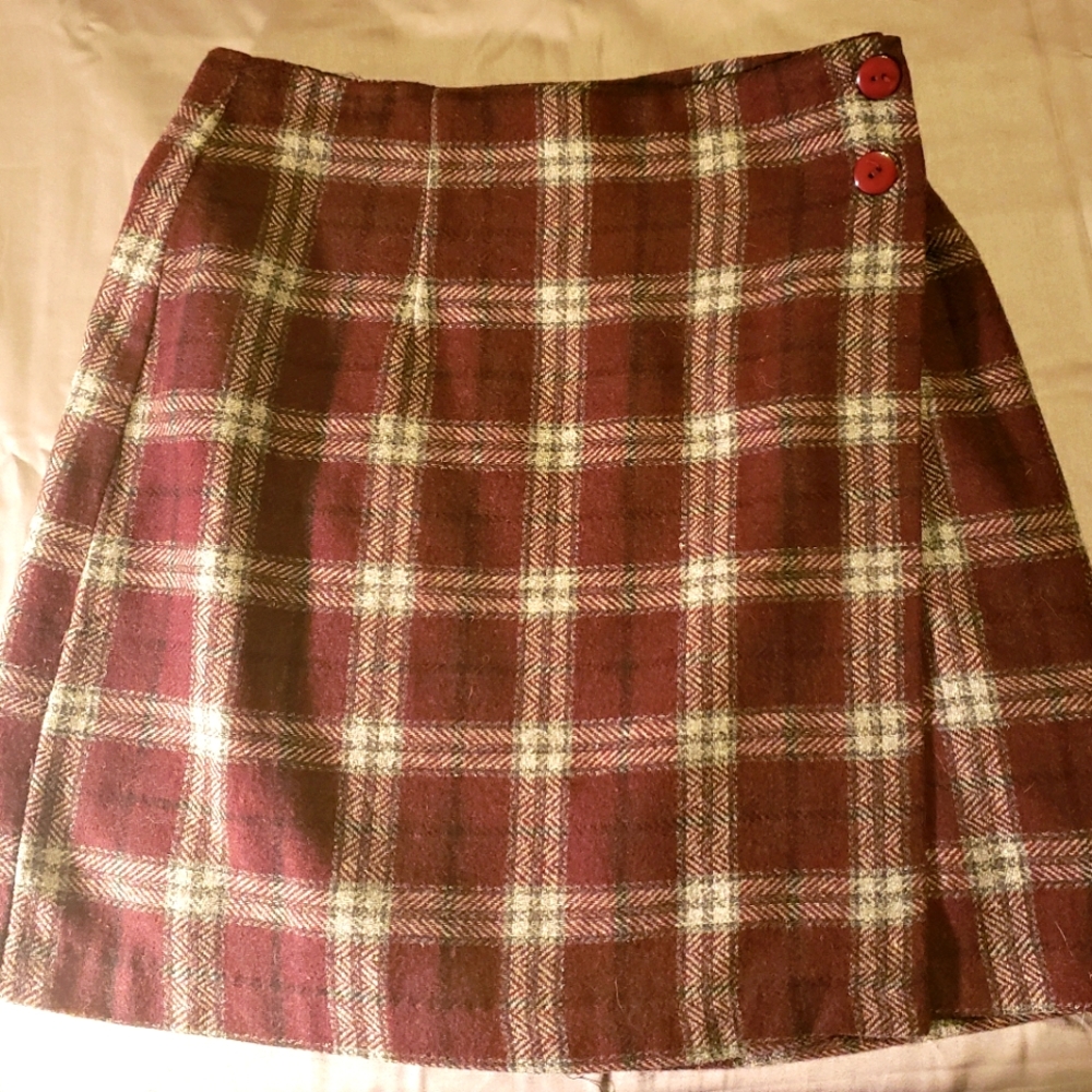 35th & 10th burgundy and gray A-line mini skirt. Size 9
